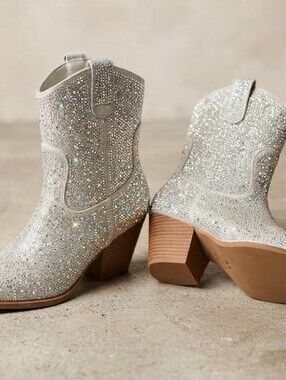 Forever Silver Rhinestone Western Cowboy Boots Bling Pointed Toe Block Heel 6.5